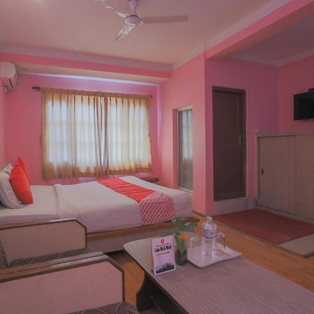 Oyo 789 Hotel Shivam Plaza カトマンズ エクステリア 写真