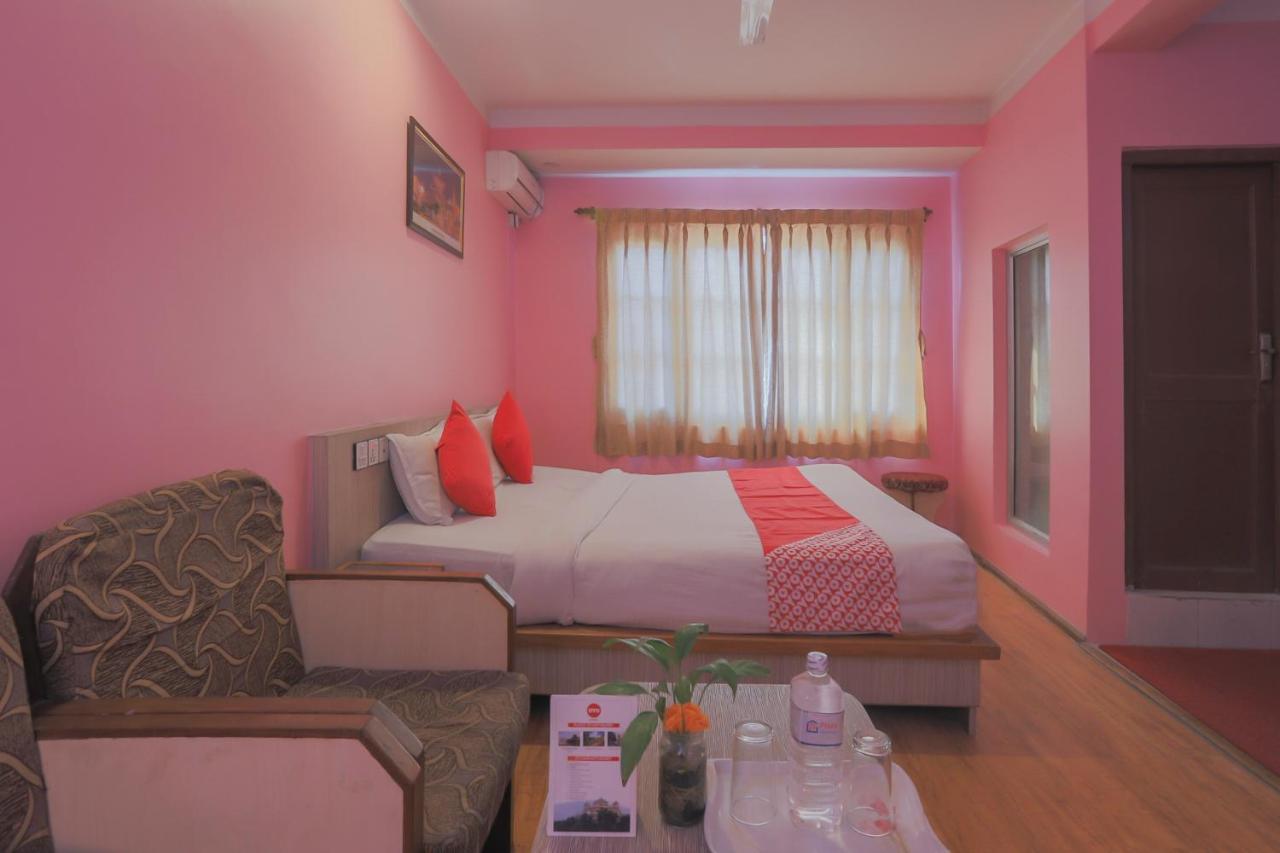 Oyo 789 Hotel Shivam Plaza カトマンズ エクステリア 写真
