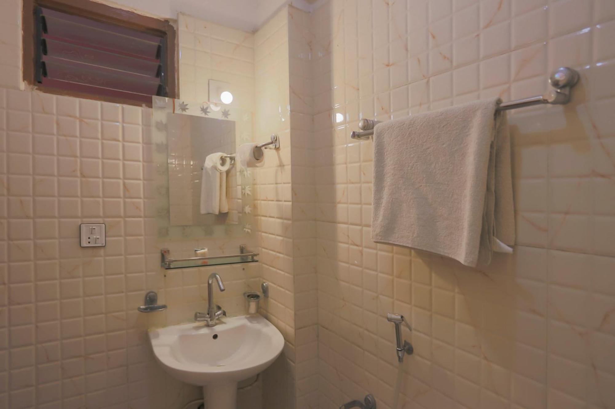 Oyo 789 Hotel Shivam Plaza カトマンズ エクステリア 写真